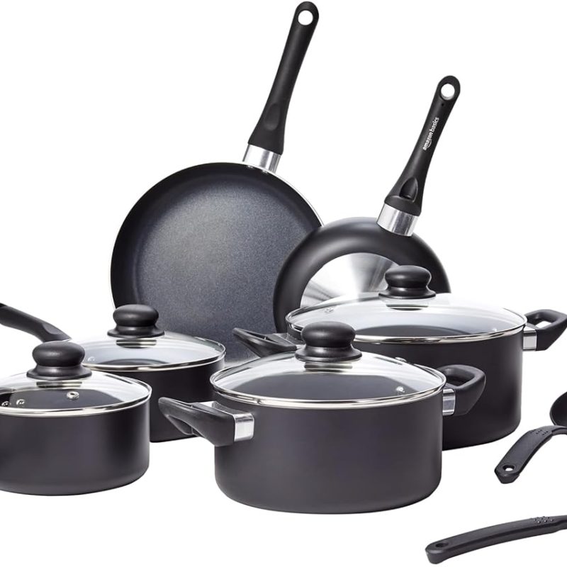Amazon Basics Non-Stick Cookware 15-Piece Set, Pots, Pans and Utensils, Black