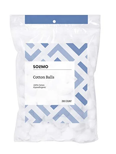 Amazon Brand ? Solimo Cotton Balls, 200 Count (Pack of 1)